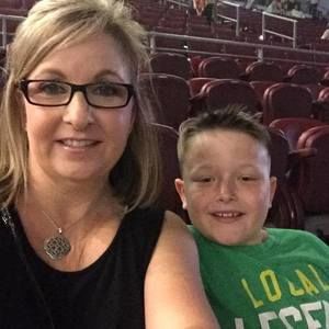 Meet your Posher, Sandy